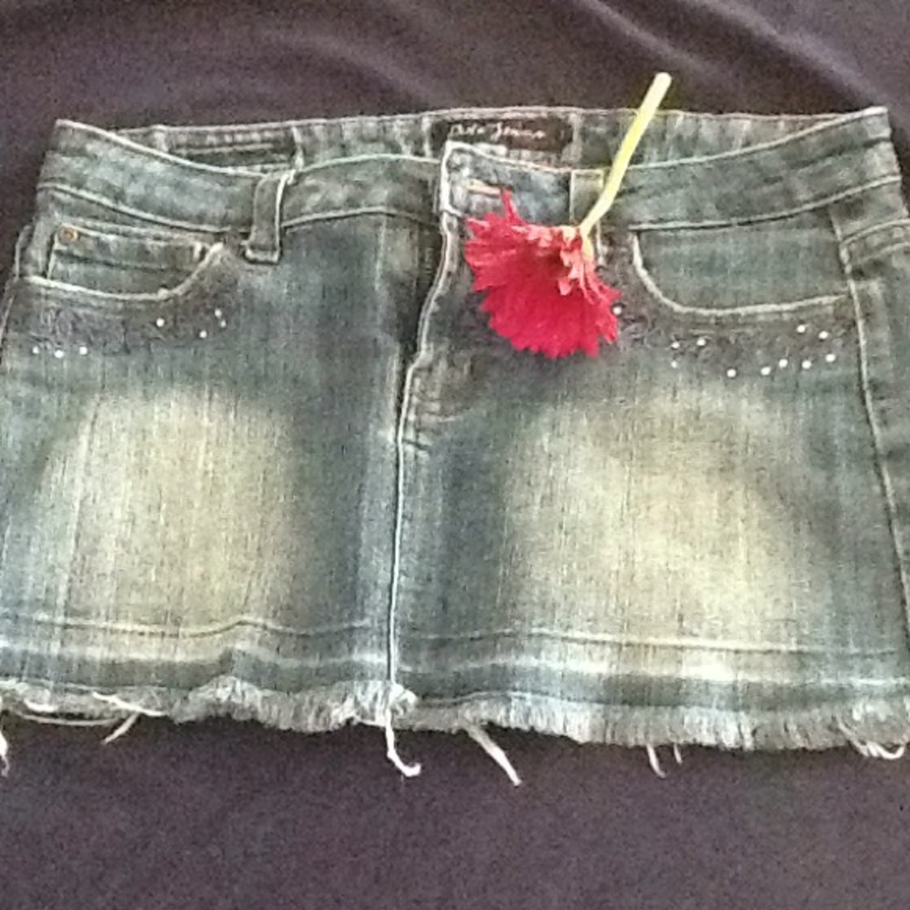 Stonewashed mini skirt